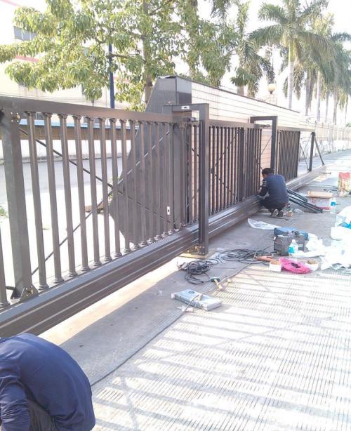 绵阳涪城区绵阳涪城区吉林松原市悬浮折叠门