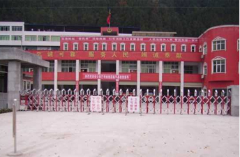 绵阳涪城区绵阳涪城区巴中平昌消防大队伸缩门